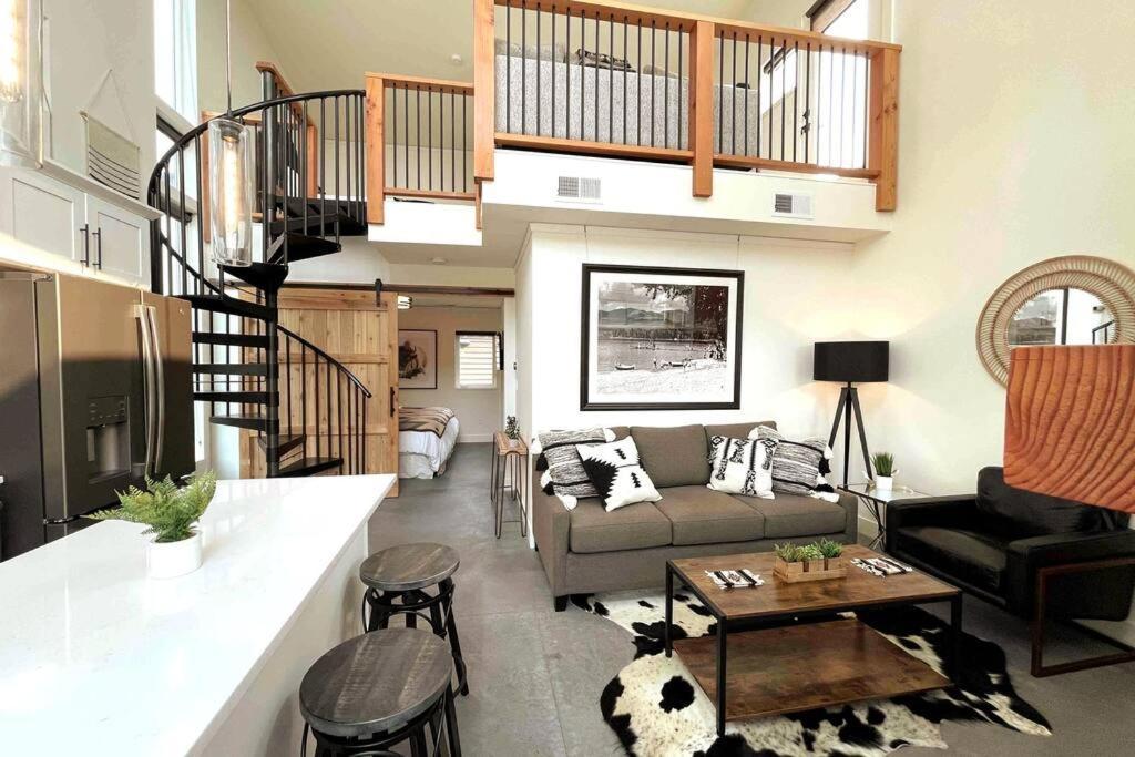 Brand New Upscale Home- Best Location! Whitefish Buitenkant foto