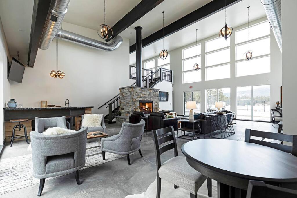 Brand New Upscale Home- Best Location! Whitefish Buitenkant foto