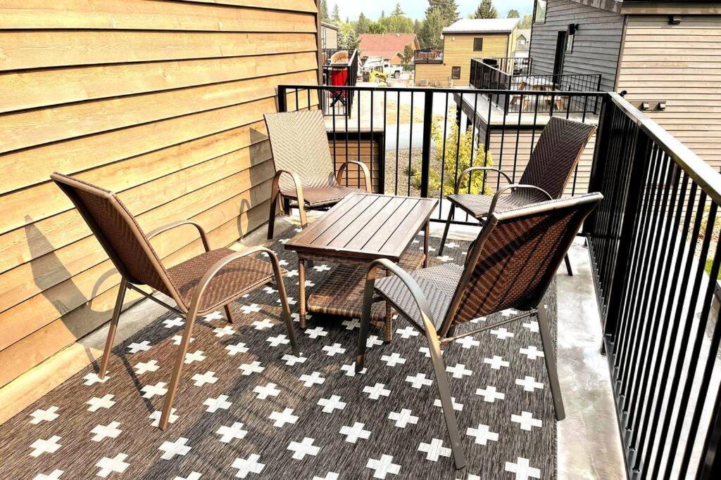 Brand New Upscale Home- Best Location! Whitefish Buitenkant foto
