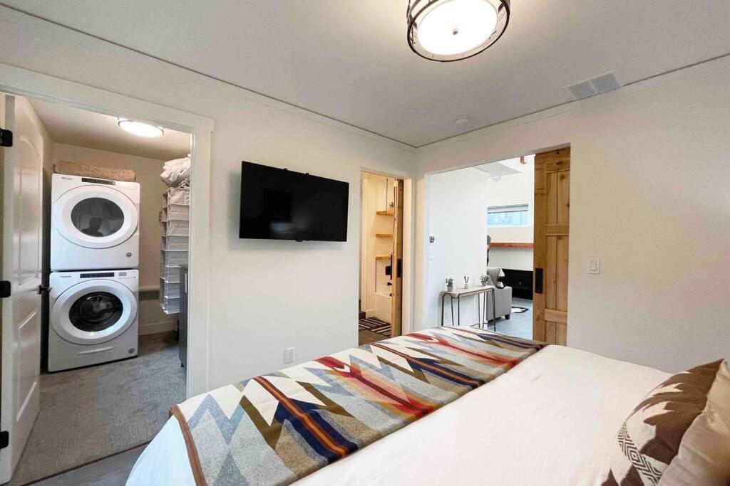 Brand New Upscale Home- Best Location! Whitefish Buitenkant foto
