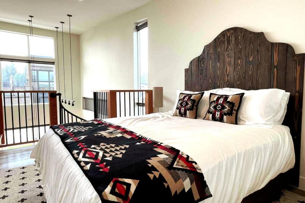 Brand New Upscale Home- Best Location! Whitefish Buitenkant foto