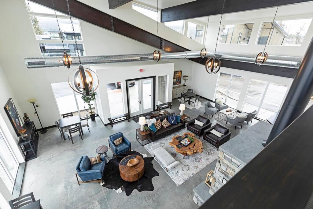 Brand New Upscale Home- Best Location! Whitefish Buitenkant foto