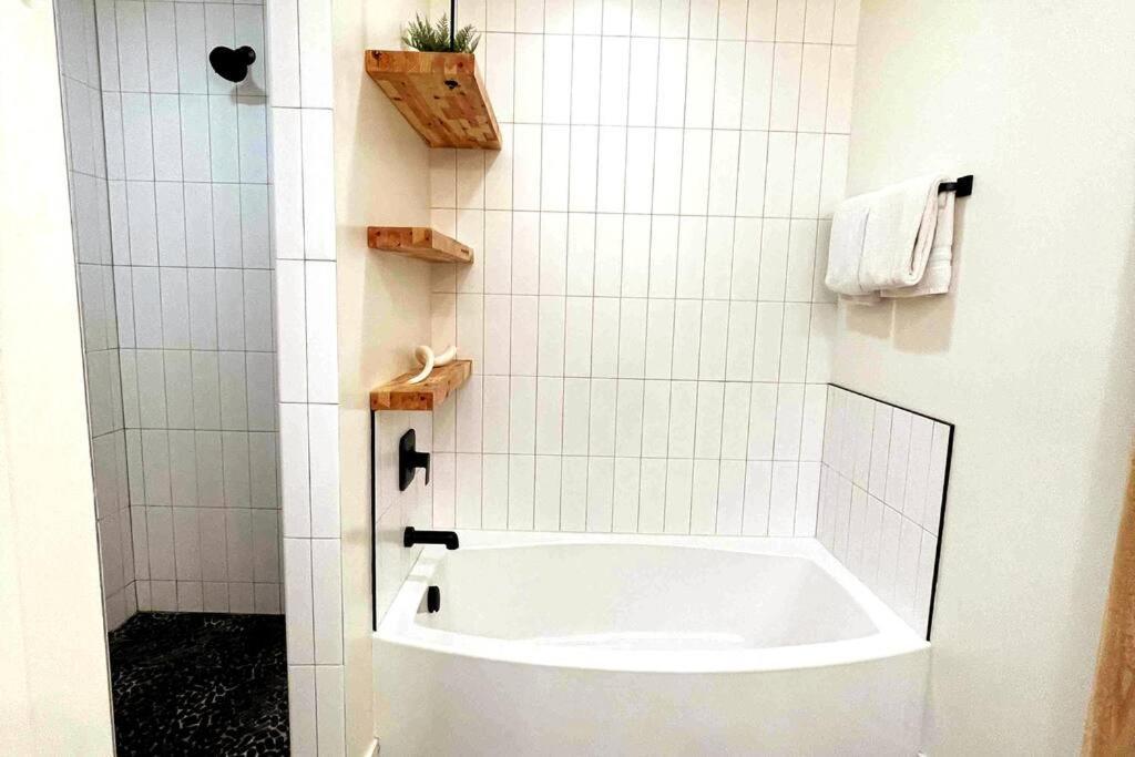 Brand New Upscale Home- Best Location! Whitefish Buitenkant foto